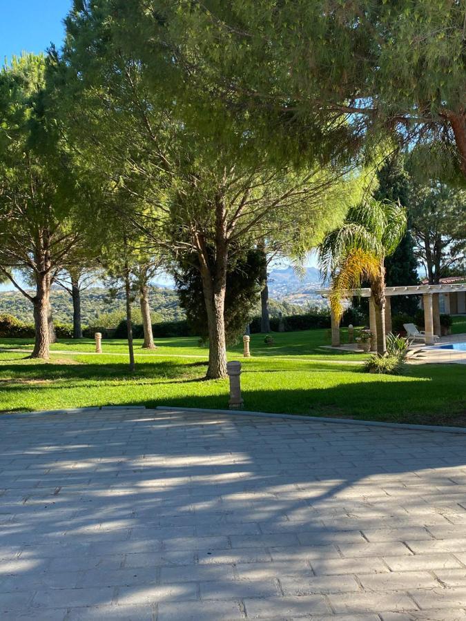 Nostrana Village Apartments Koszkinú Kültér fotó