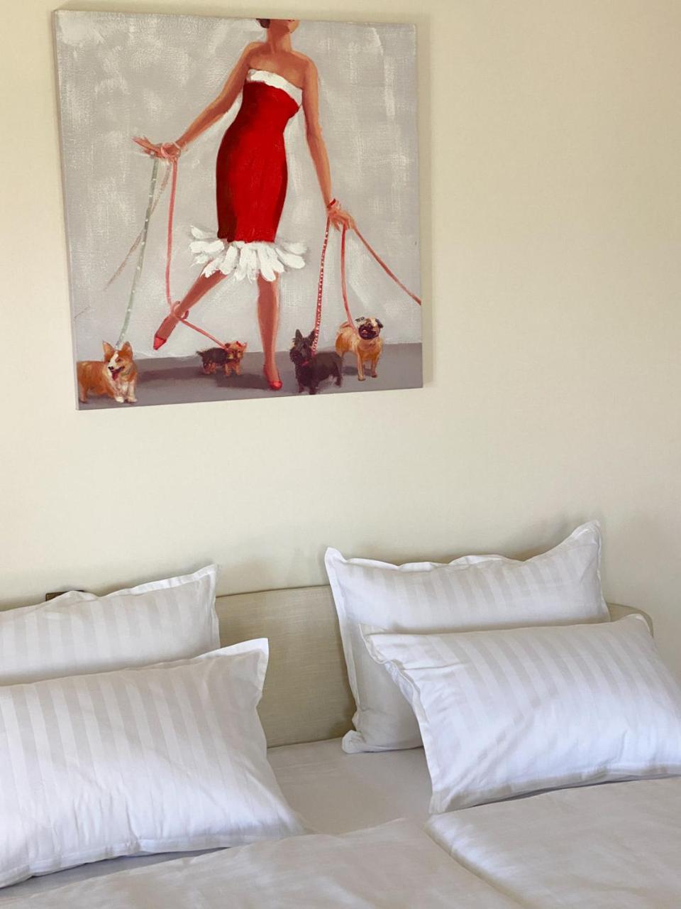 Nostrana Village Apartments Koszkinú Szoba fotó