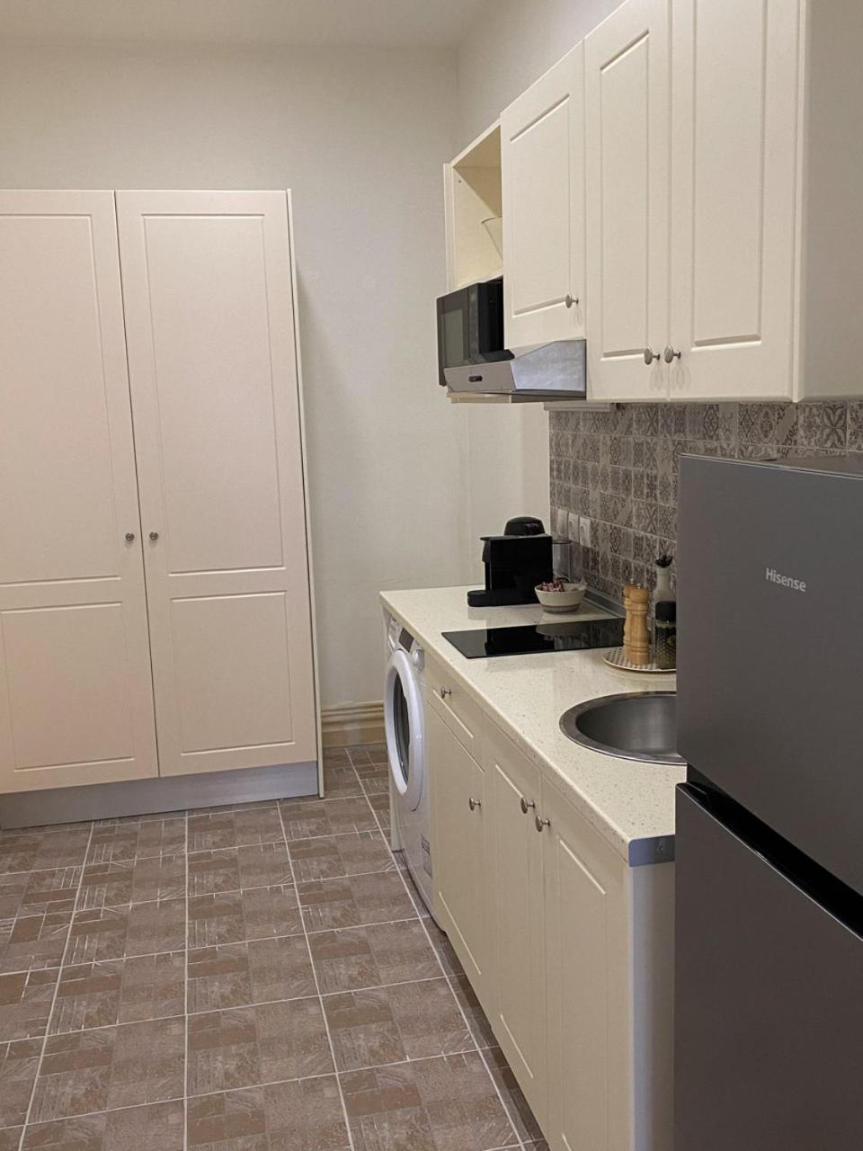 Nostrana Village Apartments Koszkinú Szoba fotó