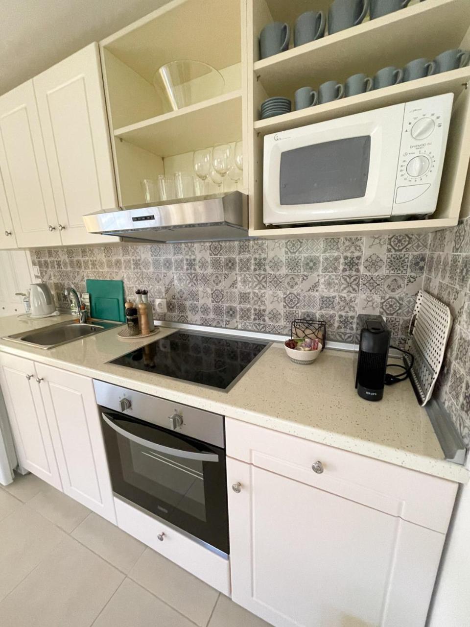 Nostrana Village Apartments Koszkinú Szoba fotó
